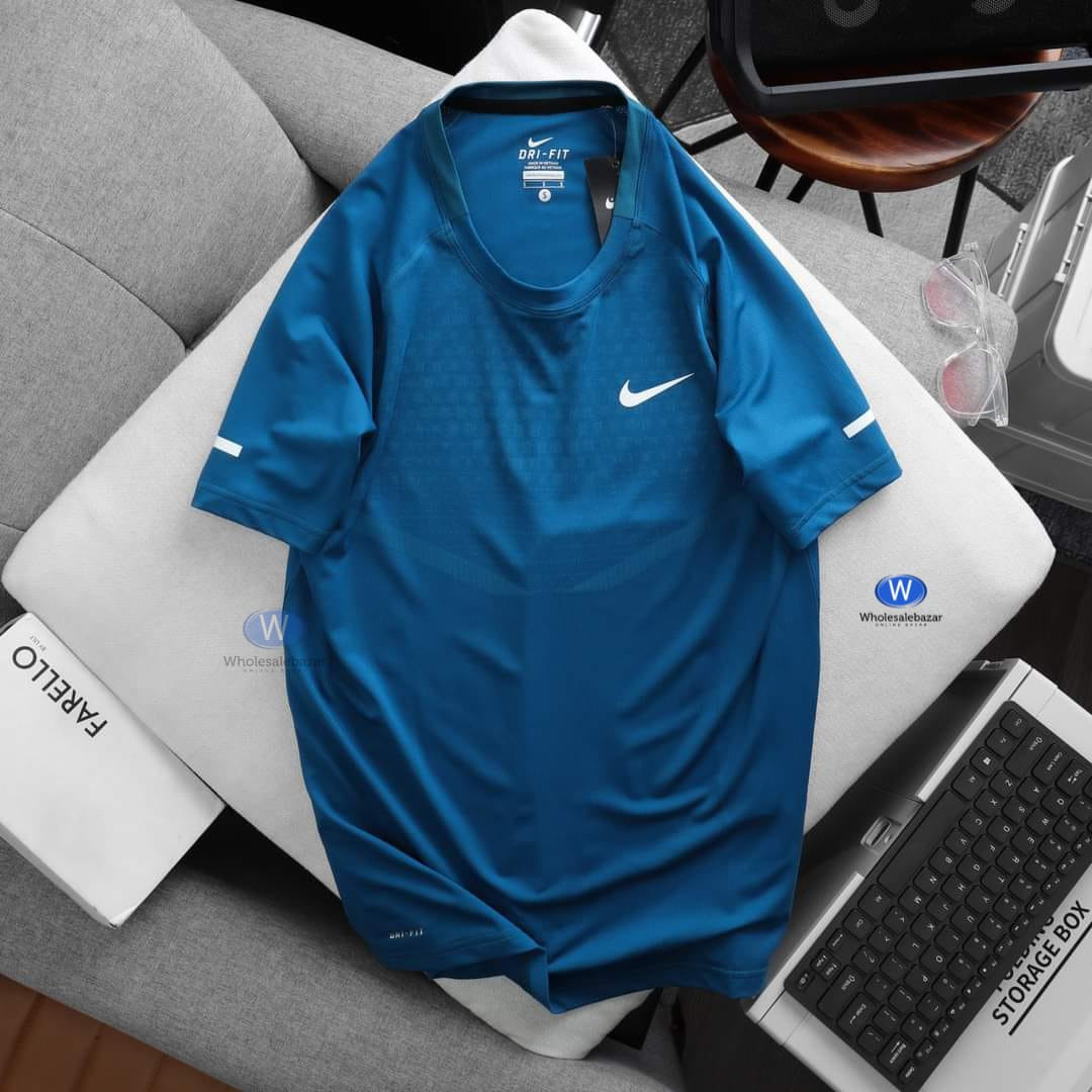 Copy Men's premium Sports t-shirt.
